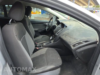 2012 Ford Focus SE Sedan – miniatura 8