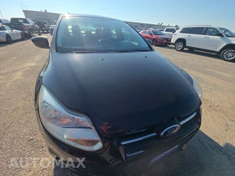 2012 Ford Focus SE Sedan - miniatura 2