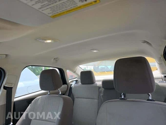 2012 Ford Focus SE Sedan – miniatura 11