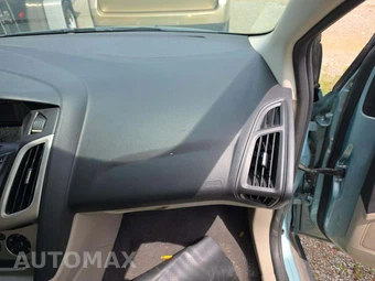 2012 Ford Focus SE Sedan – miniatura 19