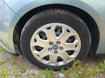 2012 Ford Focus SE Sedan – miniatura 28