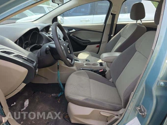 2012 Ford Focus SE Sedan – miniatura 6