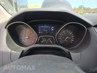 2012 Ford Focus SE Sedan – miniatura 9