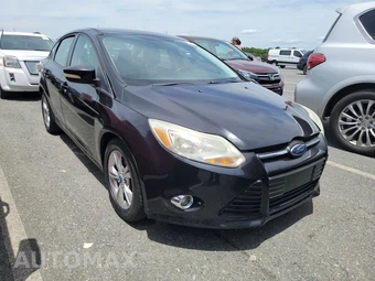 2012 Ford Focus SE Sedan – miniatura 3