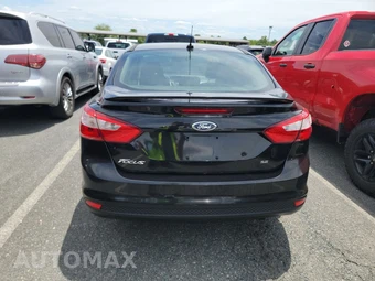2012 Ford Focus SE Sedan – miniatura 5