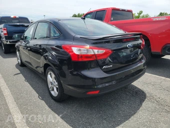 2012 Ford Focus SE Sedan – miniatura 6
