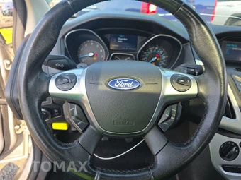 2012 Ford Focus SE Sedan – miniatura 10