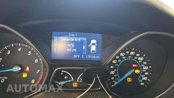 2012 Ford Focus SE Sedan – miniatura 17
