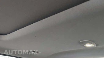 2012 Ford Focus SE Sedan – miniatura 25