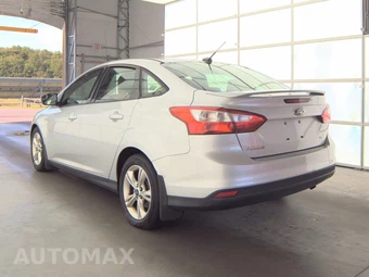 2012 Ford Focus SE Sedan – miniatura 6