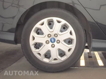 2012 Ford Focus SE Sedan – miniatura 11