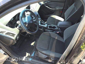 2012 Ford Focus SE Sedan – miniatura 13