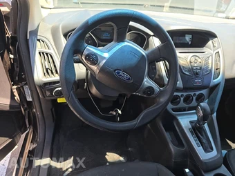 2012 Ford Focus SE Sedan – miniatura 16