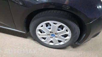 2012 Ford Focus SE Sedan – miniatura 39