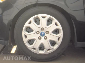 2012 Ford Focus SE Sedan – miniatura 9
