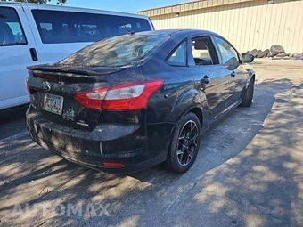 2012 Ford Focus SE Sedan – miniatura 3
