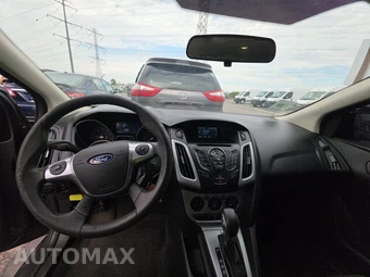 2012 Ford Focus SE Sedan – miniatura 11