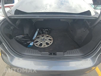 2012 Ford Focus SE Sedan – miniatura 16