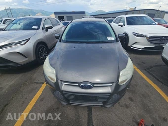 2012 Ford Focus SE Sedan – miniatura 2