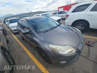 2012 Ford Focus SE Sedan – miniatura 3