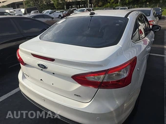 2012 Ford Focus SEL Sedan – miniatura 4
