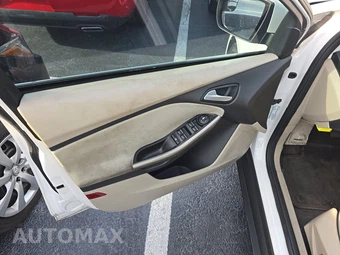 2012 Ford Focus SEL Sedan – miniatura 9