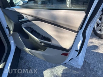 2012 Ford Focus SEL Sedan - miniatura 12