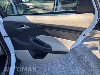 2012 Ford Focus SEL Sedan - miniatura 13