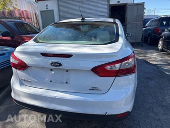2012 Ford Focus SEL Sedan - miniatura 5