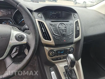 2012 Ford Focus SEL Sedan - miniatura 11