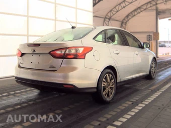 2012 Ford Focus SEL Sedan - miniatura 4