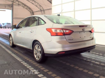2012 Ford Focus SEL Sedan - miniatura 6