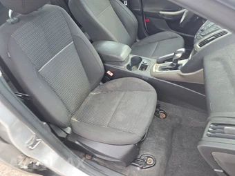 2012 Ford Focus SEL Sedan - miniatura 8