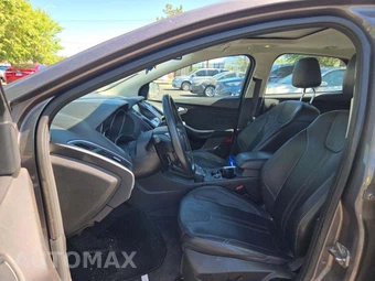 2012 Ford Focus Titanium Hatchback - miniatura 4