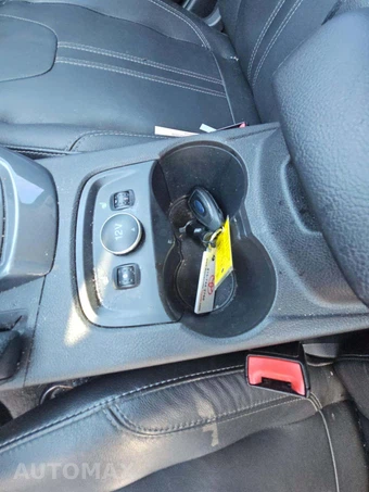 2012 Ford Focus Titanium Hatchback – miniatura 5