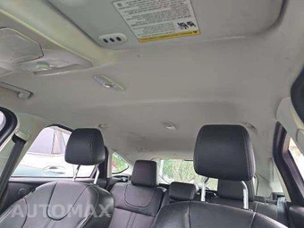 2012 Ford Focus Titanium Hatchback – miniatura 11