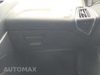 2012 Ford Focus Titanium Hatchback – miniatura 19