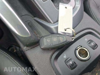 2012 Ford Focus Titanium Hatchback – miniatura 8