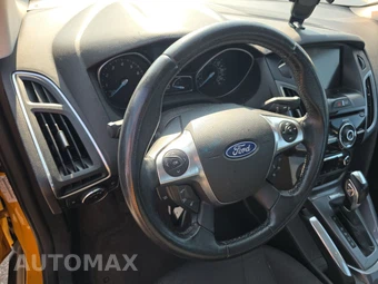 2012 Ford Focus Titanium Sedan – miniatura 10