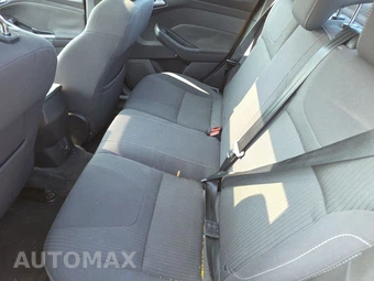 2012 Ford Focus Titanium Sedan – miniatura 13