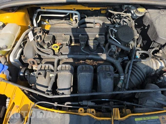 2012 Ford Focus Titanium Sedan – miniatura 15