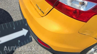 2012 Ford Focus Titanium Sedan – miniatura 32