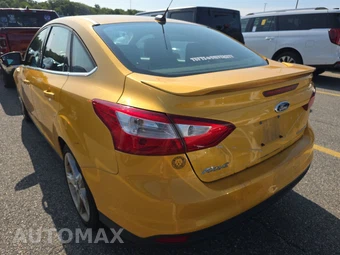 2012 Ford Focus Titanium Sedan – miniatura 6