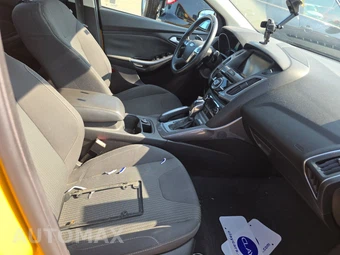 2012 Ford Focus Titanium Sedan – miniatura 8