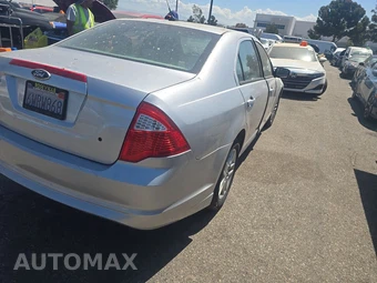 2012 Ford Fusion S – miniatura 4