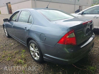 2012 Ford Fusion SE – miniatura 2