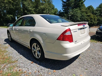 2012 Ford Fusion SE - miniatura 2