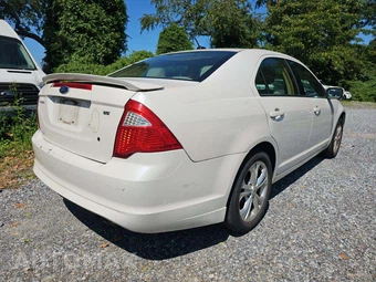 2012 Ford Fusion SE - miniatura 3