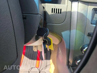 2012 Ford Fusion SE - miniatura 8