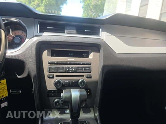 2012 Ford Mustang GT Premium Coupe – miniatura 10